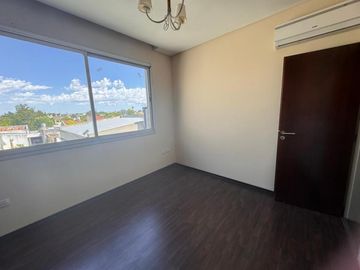 Departamento en venta - 2 Dormitorios 2 Baños -Cochera - 88Mts2 - La Plata