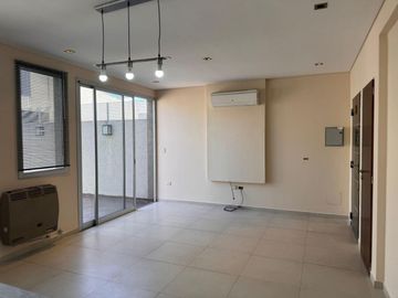 Departamento en venta - 2 Dormitorios 2 Baños -Cochera - 88Mts2 - La Plata