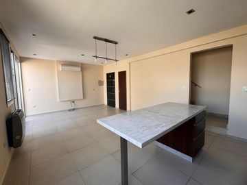Departamento en venta - 2 Dormitorios 2 Baños -Cochera - 88Mts2 - La Plata