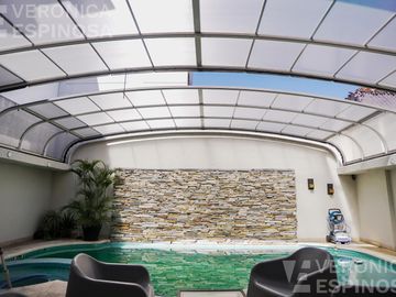 Casa SEIS AMBIENTES Moron Sur COCHERA PISCINA