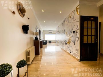 Casa SEIS AMBIENTES Moron Sur COCHERA PISCINA