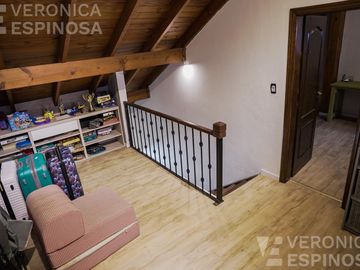 Casa SEIS AMBIENTES Moron Sur COCHERA PISCINA