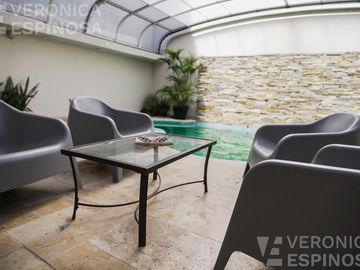 Casa SEIS AMBIENTES Moron Sur COCHERA PISCINA