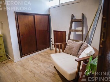 Casa SEIS AMBIENTES Moron Sur COCHERA PISCINA