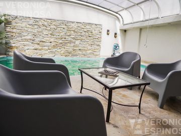 Casa SEIS AMBIENTES Moron Sur COCHERA PISCINA
