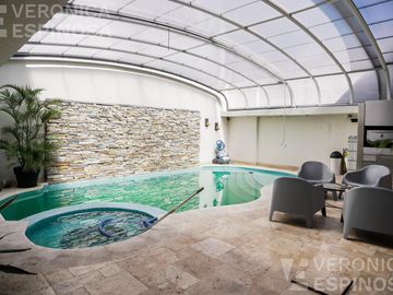 Casa SEIS AMBIENTES Moron Sur COCHERA PISCINA