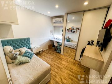 Casa SEIS AMBIENTES Moron Sur COCHERA PISCINA