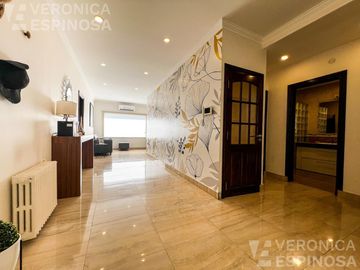 Casa SEIS AMBIENTES Moron Sur COCHERA PISCINA