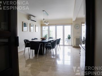 Casa SEIS AMBIENTES Moron Sur COCHERA PISCINA