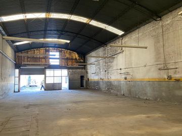 Depósito en  Adrogue, 500 mts2 aprox, Muy buen estado