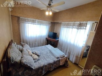 CASA EN VENTA CASTELAR NORTE - IDEAL FAMILIA AMPLIA