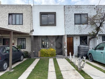 Casa en venta en San Mateo Otzacatipan