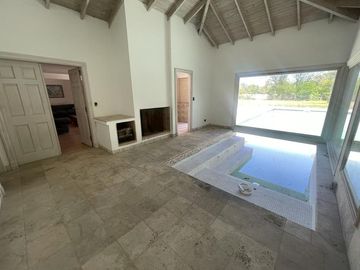 Casa en venta en barrio La Casualidad, Pilar