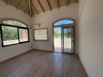 Casa en venta en barrio La Casualidad, Pilar