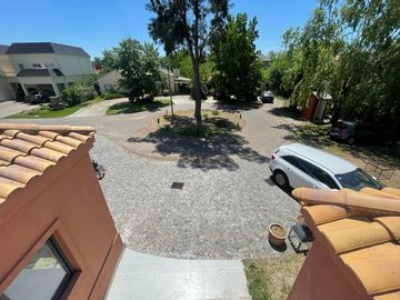 Casa en venta en barrio La Casualidad, Pilar