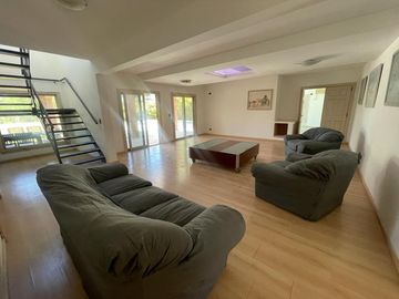 Casa en venta en barrio La Casualidad, Pilar