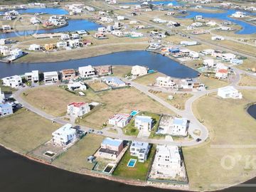Casa de cuatro ambientes a estrenar en Villalobos Pueblos del Plata Hudson