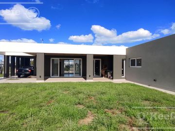 Casa de cuatro ambientes a estrenar en Villalobos Pueblos del Plata Hudson
