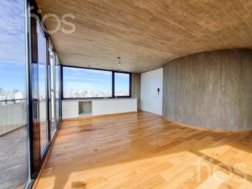 VENTA DEPARTAMENTO DE CATEGORIA, DOS DORMITORIOS CON BALCON VISTA AL RIO Y AMENITIES EN ZONA CENTRO