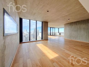 VENTA DEPARTAMENTO DE CATEGORIA, DOS DORMITORIOS CON BALCON VISTA AL RIO Y AMENITIES EN ZONA CENTRO