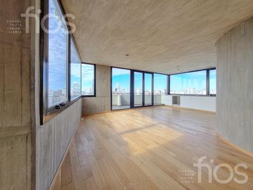 VENTA DEPARTAMENTO DE CATEGORIA, DOS DORMITORIOS CON BALCON VISTA AL RIO Y AMENITIES EN ZONA CENTRO