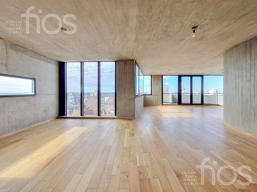 VENTA DEPARTAMENTO DE CATEGORIA, DOS DORMITORIOS CON BALCON VISTA AL RIO Y AMENITIES EN ZONA CENTRO
