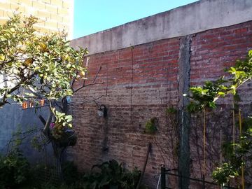 Casa en venta - 3 dormitorios 1 baño - 280mts2 - Burzaco