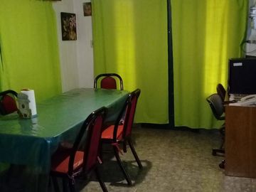 Casa en venta - 3 dormitorios 1 baño - 280mts2 - Burzaco