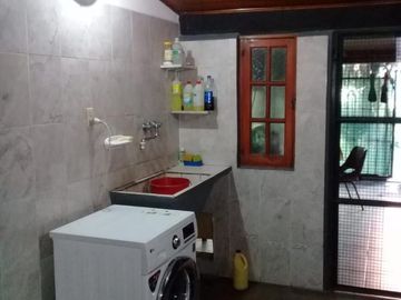 Casa en venta - 3 dormitorios 1 baño - 280mts2 - Burzaco