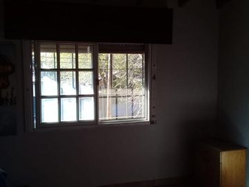 Casa en venta - 3 dormitorios 1 baño - 280mts2 - Burzaco