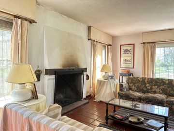 Venta encantadora Casa  quinta en Salvador Maria-Lobos