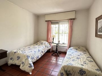 Venta encantadora Casa  quinta en Salvador Maria-Lobos