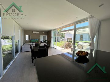 Casa - Barrio Santa Elena - Pilar del Este - Lote 303