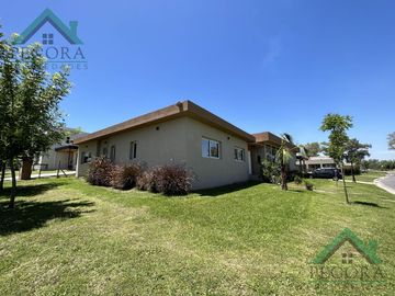 Casa - Barrio Santa Elena - Pilar del Este - Lote 303