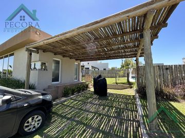 Casa - Barrio Santa Elena - Pilar del Este - Lote 303