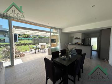 Casa - Barrio Santa Elena - Pilar del Este - Lote 303