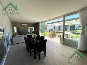 Casa - Barrio Santa Elena - Pilar del Este - Lote 303
