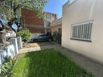SANTILLI- ENRIQUE MUIÑO 218 - Banfield Este