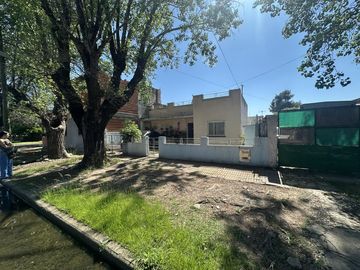SANTILLI- ENRIQUE MUIÑO 218 - Banfield Este