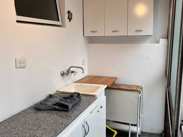 Semipiso 3 Ambientes con Doble Balcón en Piso Alto! Zona Colegiales!