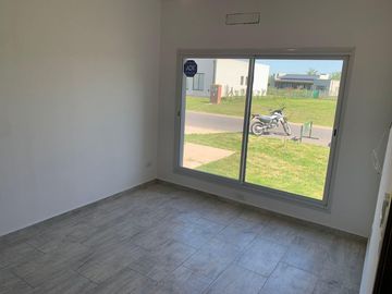 Casa en venta Barrio San Ramón Lote int. 3 dorm. Ppal. en Suite. Pilar del Este