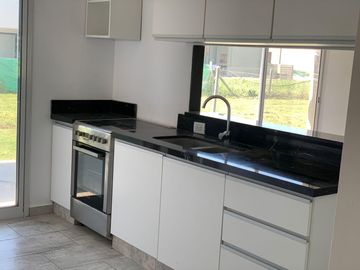 Casa en venta Barrio San Ramón Lote int. 3 dorm. Ppal. en Suite. Pilar del Este