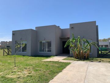 Casa en venta Barrio San Ramón Lote int. 3 dorm. Ppal. en Suite. Pilar del Este