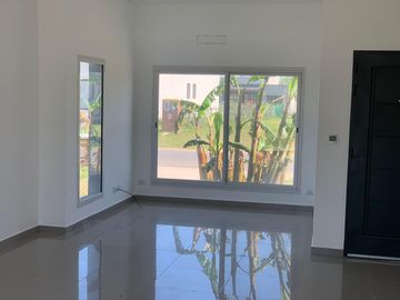 Casa en venta Barrio San Ramón Lote int. 3 dorm. Ppal. en Suite. Pilar del Este