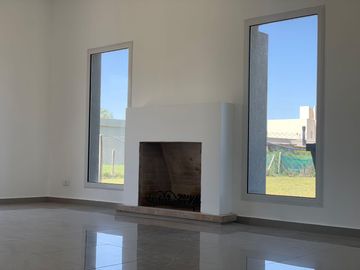 Casa en venta Barrio San Ramón Lote int. 3 dorm. Ppal. en Suite. Pilar del Este