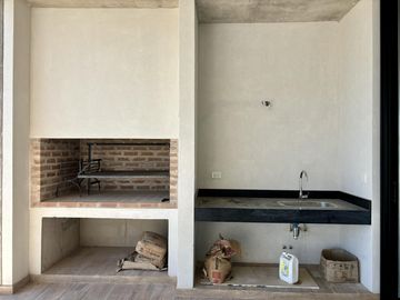 VENTA CASA SAN SEBASTIAN AREA 10 - 4 AMBIENTES