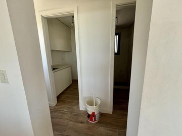 VENTA CASA SAN SEBASTIAN AREA 10 - 4 AMBIENTES