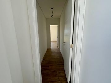 VENTA CASA SAN SEBASTIAN AREA 10 - 4 AMBIENTES