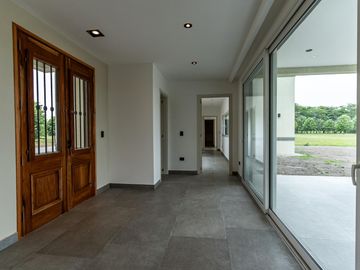 casa a estrenar a la venta en lujan Everlinks uf 210