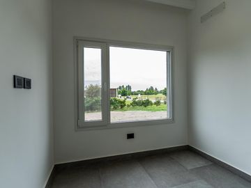 casa a estrenar a la venta en lujan Everlinks uf 210